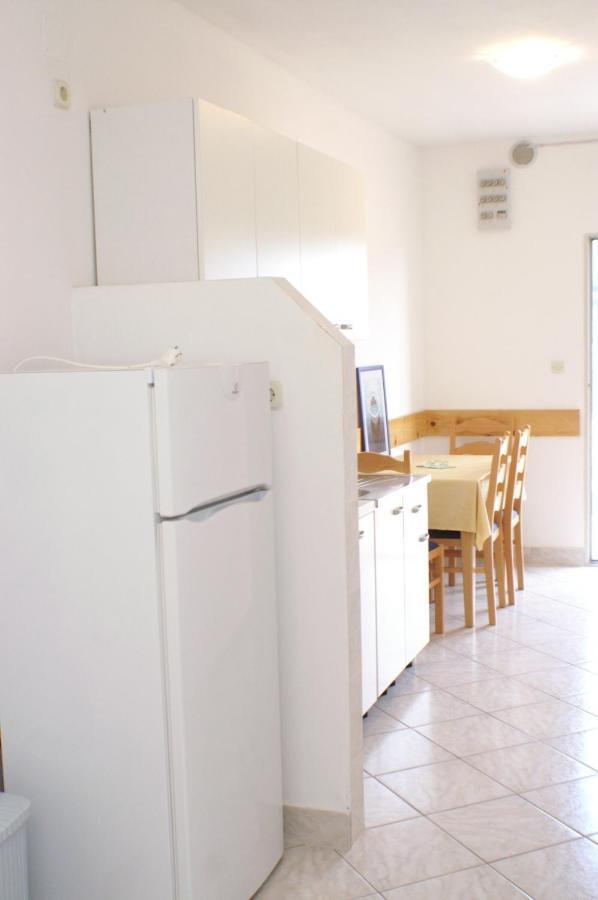 Apartment Grscica 4487A Prizba Luaran gambar