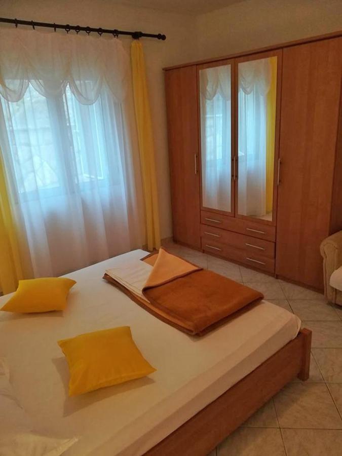 Apartment Grscica 4487A Prizba Luaran gambar
